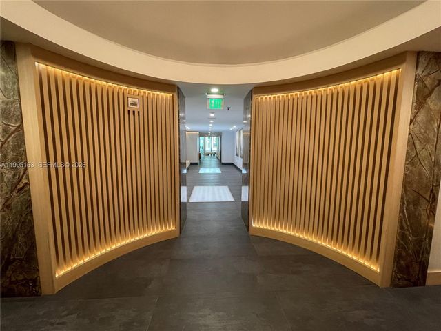 90 SW 3RD STREET 1809, Miami, FL 33130