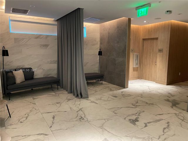 90 SW 3RD STREET 1809, Miami, FL 33130