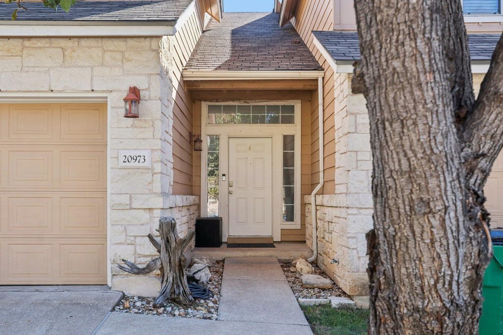 20973 Waterside DR 34, Lago Vista, TX 78645