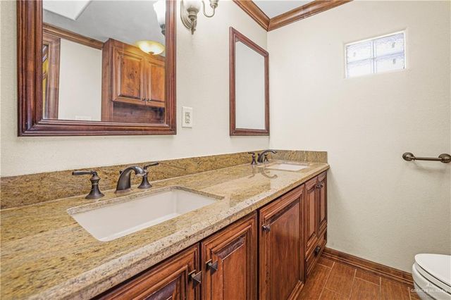 800 W Chaparral Street, San Juan, TX 78589