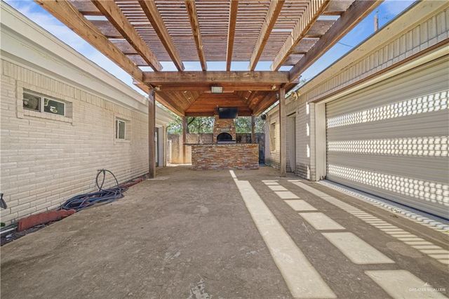 800 W Chaparral Street, San Juan, TX 78589