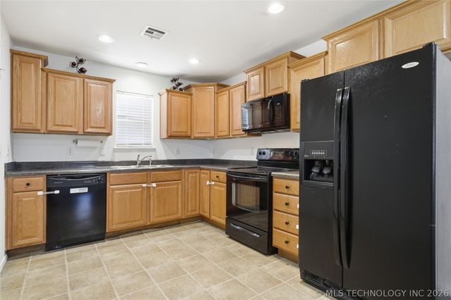 25844 E 90th Street E, Broken Arrow, OK 74014