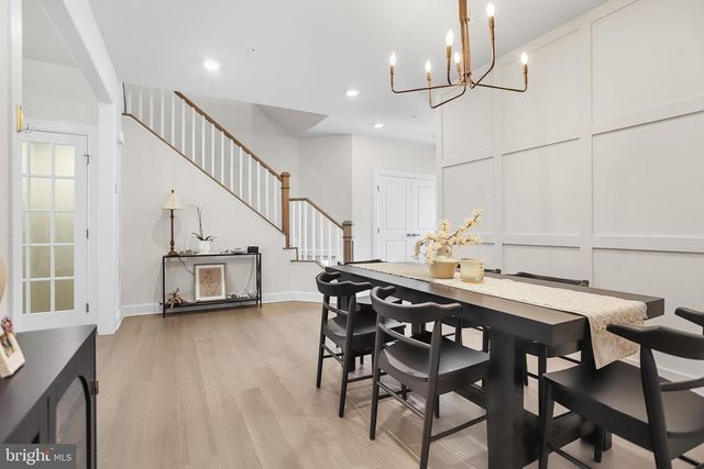 233 PONDS EDGE DR, Media, PA 19063