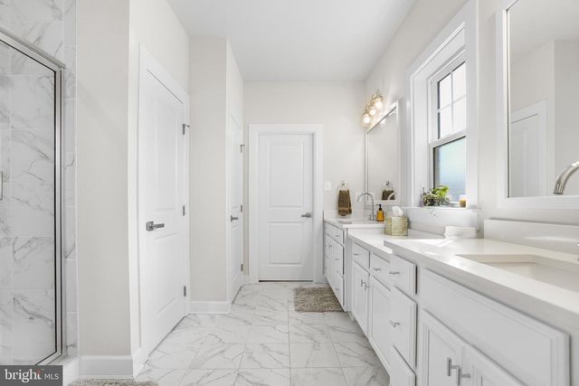 233 PONDS EDGE DR, Media, PA 19063