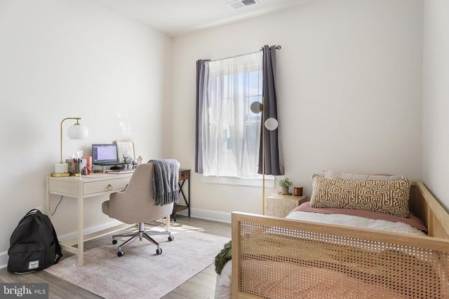 233 PONDS EDGE DR, Media, PA 19063