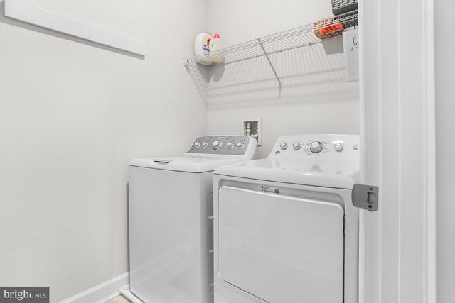 233 PONDS EDGE DR, Media, PA 19063