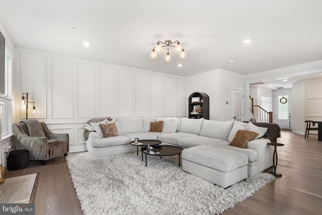 233 PONDS EDGE DR, Media, PA 19063