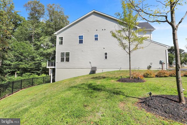 233 PONDS EDGE DR, Media, PA 19063