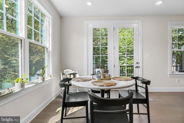 233 PONDS EDGE DR, Media, PA 19063