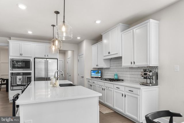 233 PONDS EDGE DR, Media, PA 19063