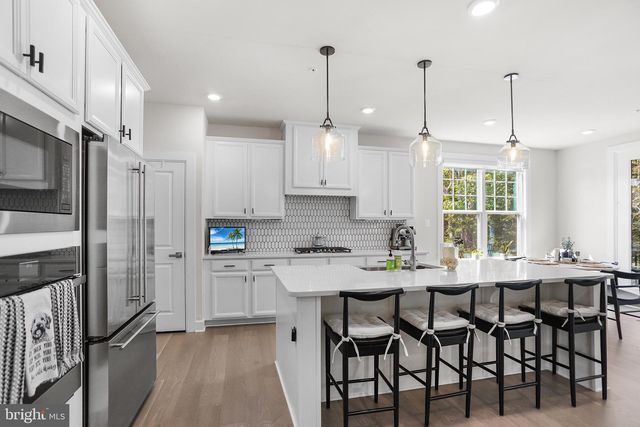 233 PONDS EDGE DR, Media, PA 19063