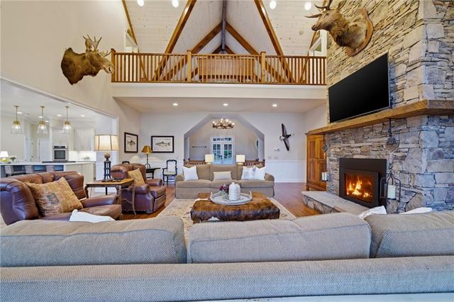 790 Star Creek Drive, Morganton, GA 30560