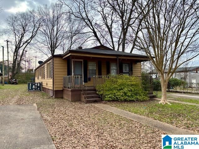 208 9TH COURT S, Bessemer, AL 35020