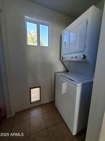 1022 W HICKORY Street, Mesa, AZ 85201