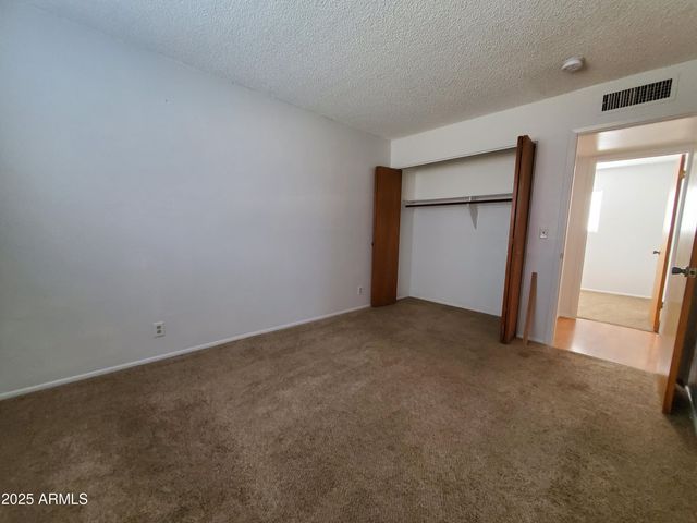 1022 W HICKORY Street, Mesa, AZ 85201