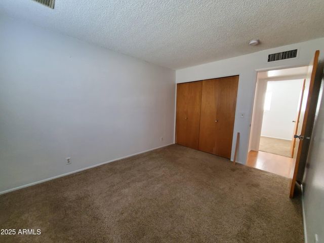 1022 W HICKORY Street, Mesa, AZ 85201