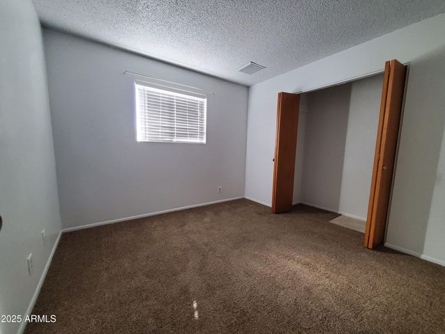 1022 W HICKORY Street, Mesa, AZ 85201