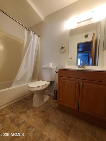 1022 W HICKORY Street, Mesa, AZ 85201