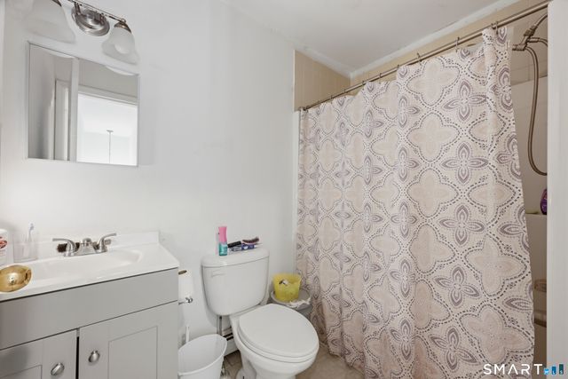 18 Division Street, Norwich, CT 06360