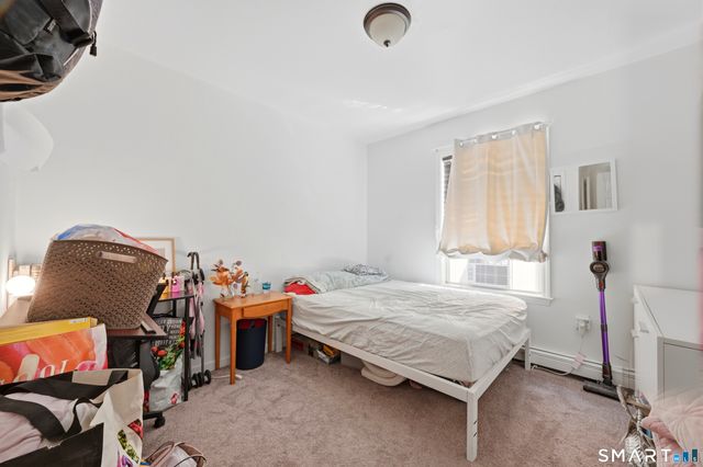 18 Division Street, Norwich, CT 06360