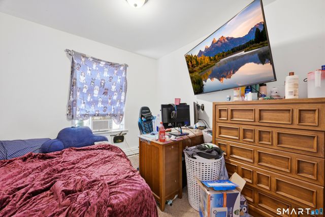 18 Division Street, Norwich, CT 06360