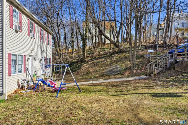 18 Division Street, Norwich, CT 06360