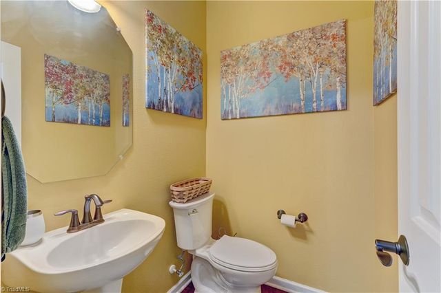 4260 Glenmore Creek Drive, Winston-salem, NC 27107