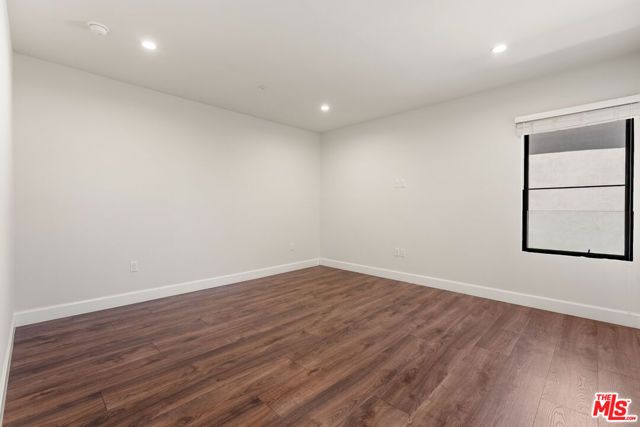 1153 N Beachwood Drive 1, Los Angeles, CA 90038