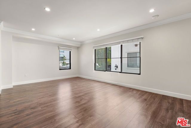 1153 N Beachwood Drive 1, Los Angeles, CA 90038