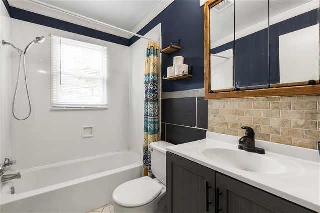 6206 NE Antioch Road, Kansas City, MO 64119