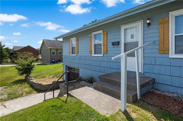 6206 NE Antioch Road, Kansas City, MO 64119