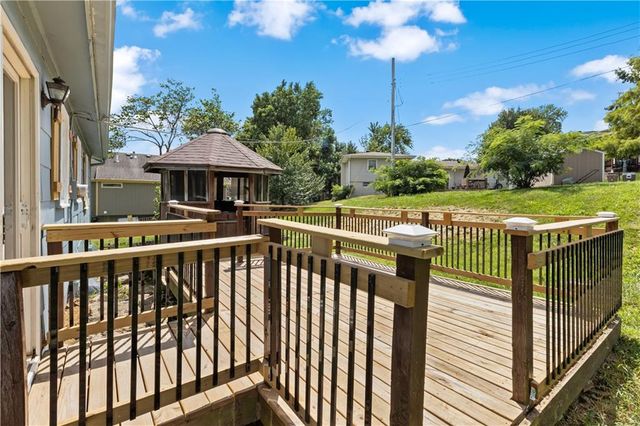 6206 NE Antioch Road, Kansas City, MO 64119