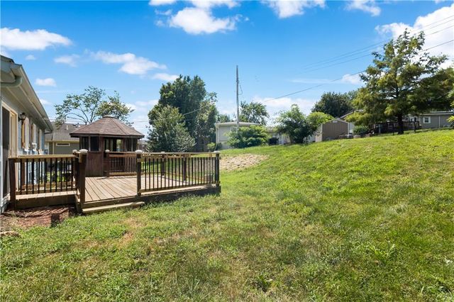 6206 NE Antioch Road, Kansas City, MO 64119