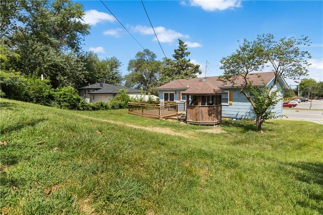 6206 NE Antioch Road, Kansas City, MO 64119