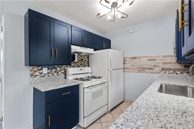 6206 NE Antioch Road, Kansas City, MO 64119