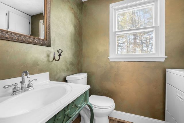 22 Browning Rd, Shrewsbury, MA 01545