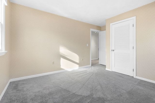 22 Browning Rd, Shrewsbury, MA 01545