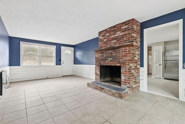 22 Browning Rd, Shrewsbury, MA 01545