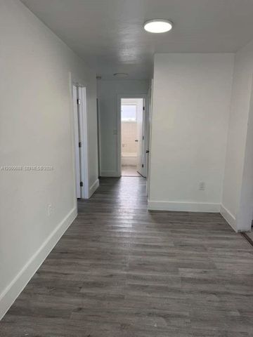 2550 NE 182nd St 2550, North Miami Beach, FL 33160