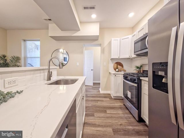 4911 QUEENSBERRY AVE, Baltimore, MD 21215