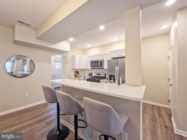 4911 QUEENSBERRY AVE, Baltimore, MD 21215