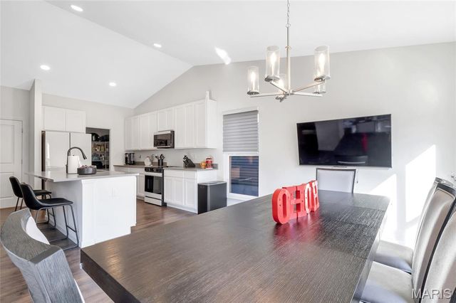 38 Brush Creek Drive, Pacific, MO 63069