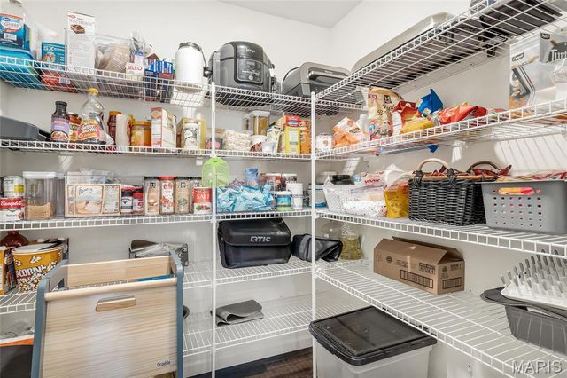 38 Brush Creek Drive, Pacific, MO 63069