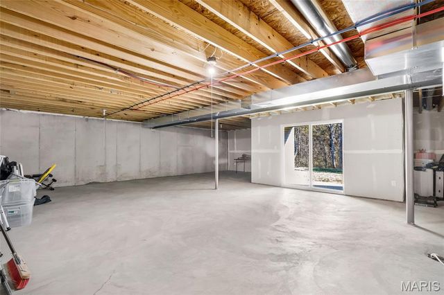 38 Brush Creek Drive, Pacific, MO 63069