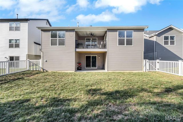 38 Brush Creek Drive, Pacific, MO 63069