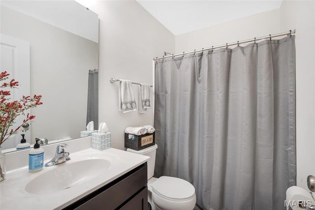 38 Brush Creek Drive, Pacific, MO 63069