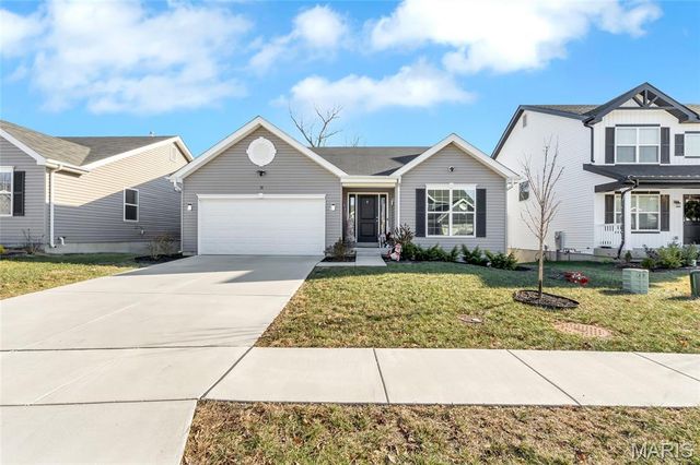 38 Brush Creek Drive, Pacific, MO 63069