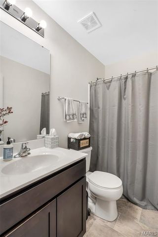 38 Brush Creek Drive, Pacific, MO 63069