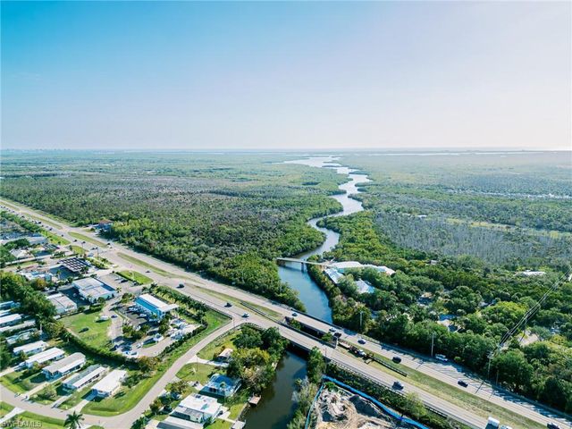 900 Henderson Creek DR A102, Naples, FL 34114