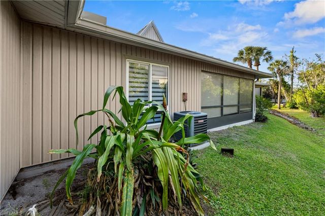 900 Henderson Creek DR A102, Naples, FL 34114